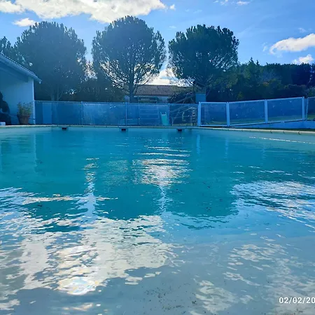 Dom wakacyjny Les De *